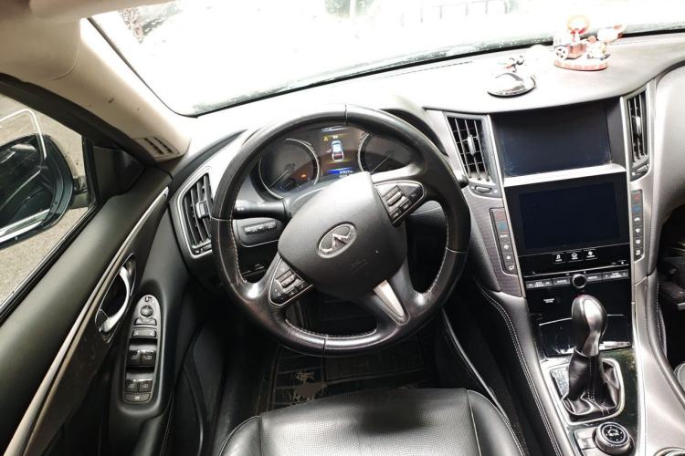 Used Infiniti Q50L 2015 2.0T Enjoyment Edition Steering Wheel
