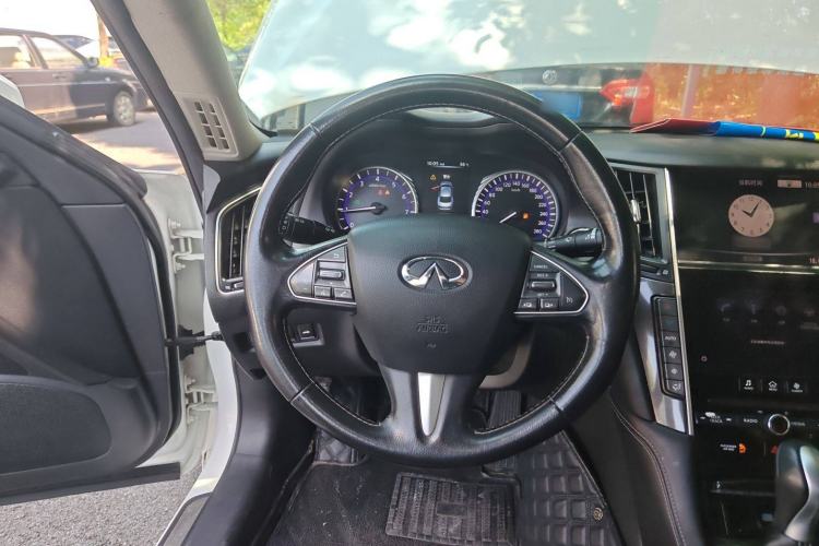 Used Infiniti Q50L 2015 2.0T Comfort Edition Steering Wheel
