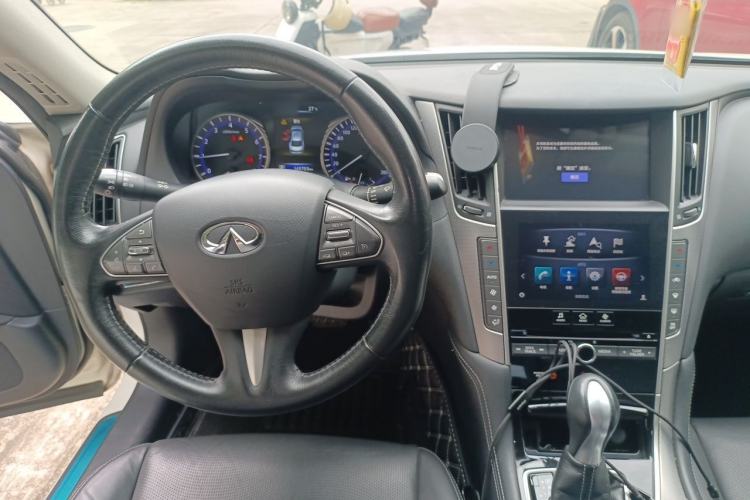 Used Infiniti Q50L 2015 2.0T Enjoyment Edition Steering Wheel