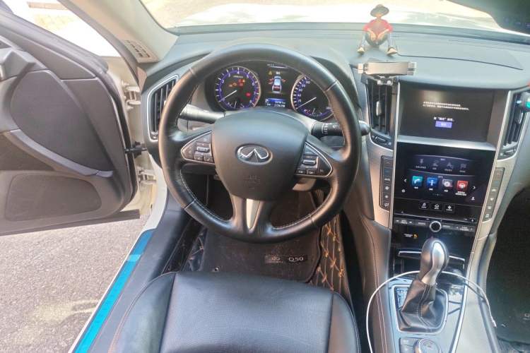 Used Infiniti Q50L 2015 2.0T Enjoyment Edition Steering Wheel