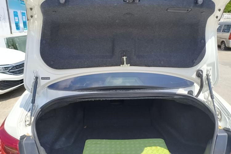 Used Infiniti Q50L 2015 2.0T Enjoyment Edition Trunk