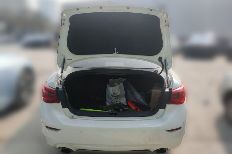 Used Infiniti Q50L 2015 2.0T Enjoyment Edition Trunk