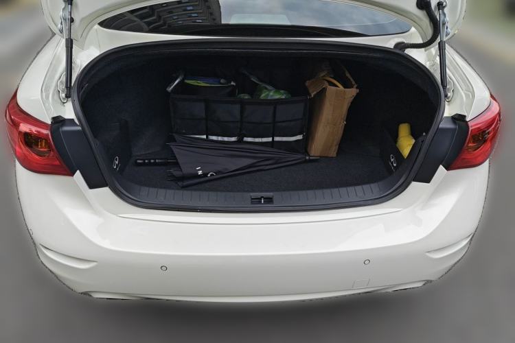 Used Infiniti Q50L 2015 2.0T Enjoyment Edition Trunk