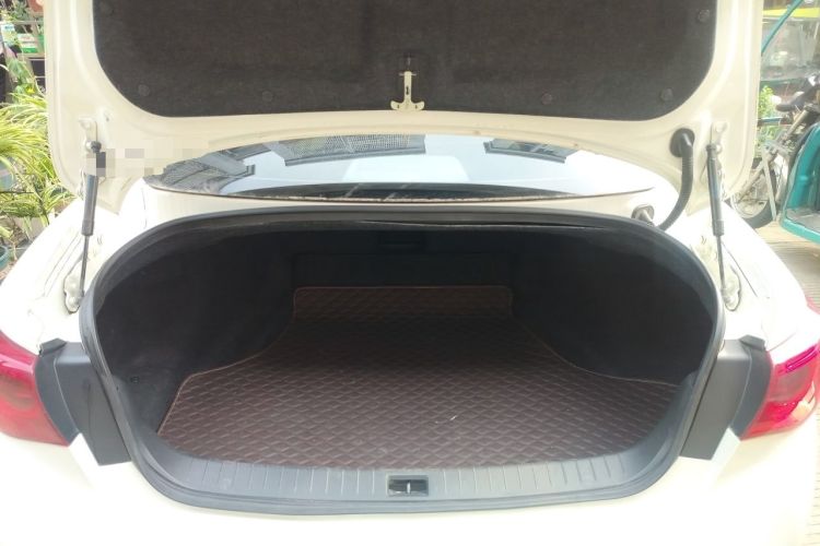 Used Infiniti Q50L 2015 2.0T Enjoyment Edition Trunk