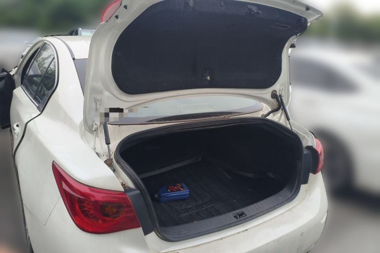 Used Infiniti Q50L 2015 2.0T Comfort Edition Trunk