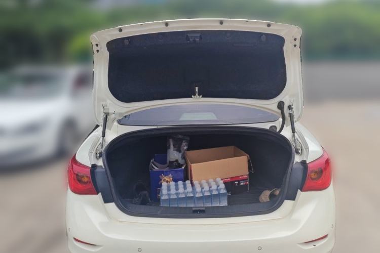 Used Infiniti Q50L 2015 2.0T Enjoyment Edition Trunk