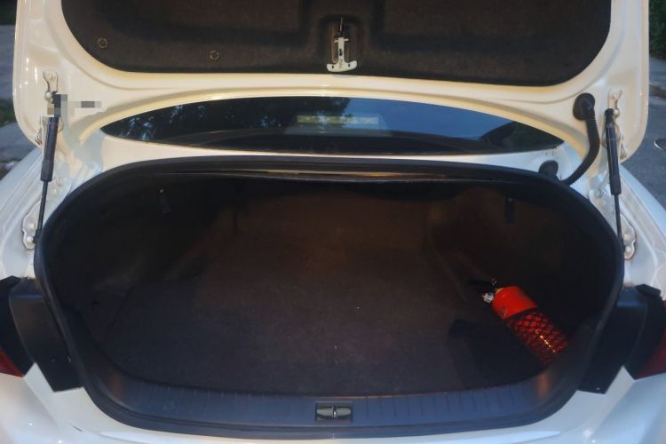 Used Infiniti Q50L 2015 2.0T Luxury Edition Trunk