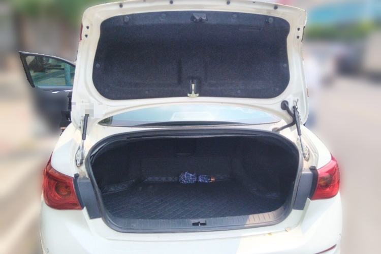 Used Infiniti Q50L 2015 2.0T Comfort Edition Trunk