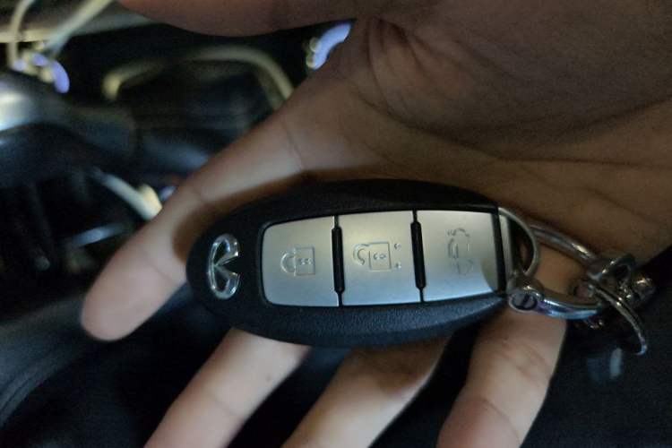 Used Infiniti Q50L 2015 2.0T Enjoyment Edition Vehicle Key