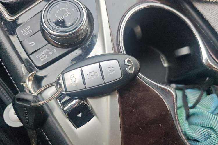 Used Infiniti Q50L 2015 2.0T Luxury Edition Vehicle Key