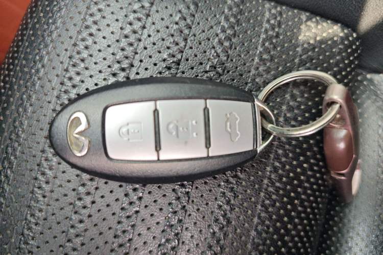 Used Infiniti Q50L 2015 2.0T Sport Edition Vehicle Key