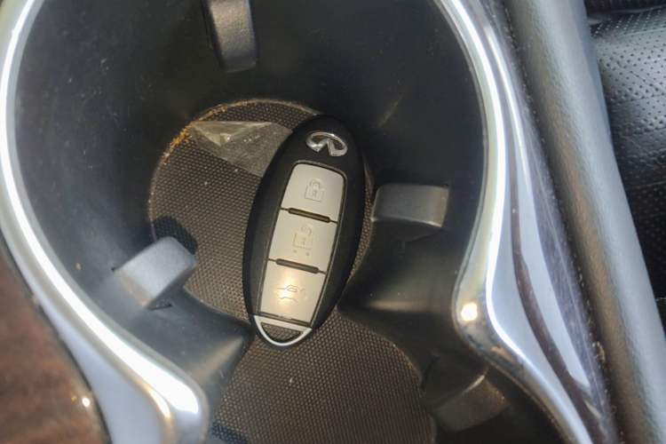 Used Infiniti Q50L 2015 2.0T Luxury Sport Edition Vehicle Key