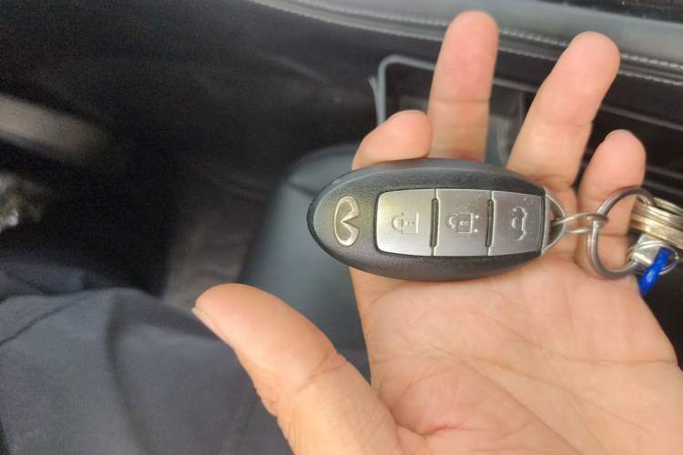 Used Infiniti Q50L 2015 2.0T Comfort Edition Vehicle Key