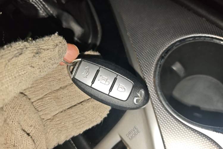 Used Infiniti Q50L 2015 2.0T Enjoyment Edition Vehicle Key