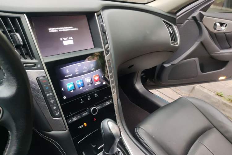 Used Infiniti Q50L 2016 2.0T Enjoyment Edition Audio And AC Panel