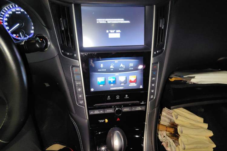 Used Infiniti Q50L 2016 2.0T Ambition Edition Audio And AC Panel