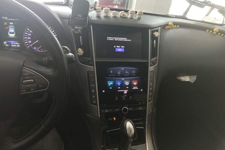 Used Infiniti Q50L 2016 2.0T Ambition Edition Audio And AC Panel