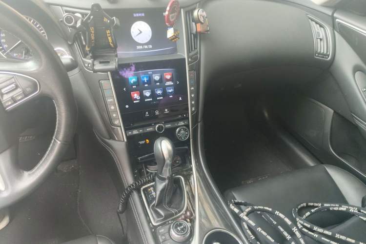 Used Infiniti Q50L 2016 2.0T Comfort Edition Audio And AC Panel