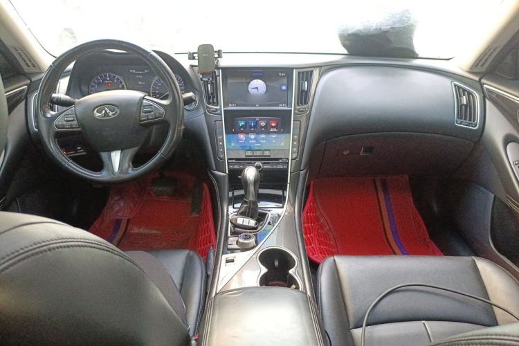 Used Infiniti Q50L 2016 2.0T Comfort Edition Center Console