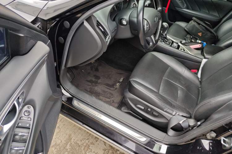 Used Infiniti Q50L 2016 2.0T Enjoyment Edition Driver Seat