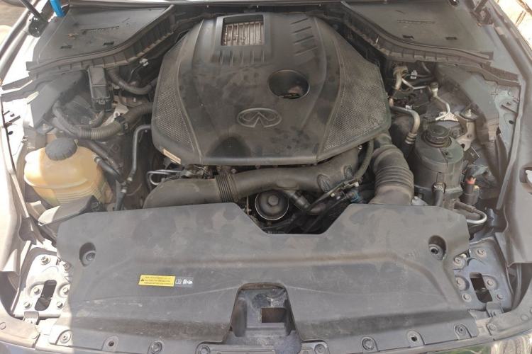 Used Infiniti Q50L 2016 2.0T Comfort Edition Engine Bay