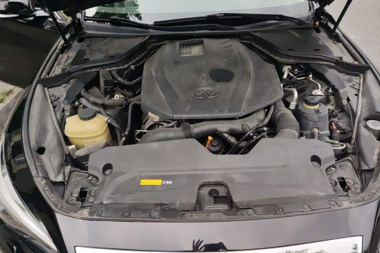 Used Infiniti Q50L 2016 2.0T Enjoyment Edition Engine Bay