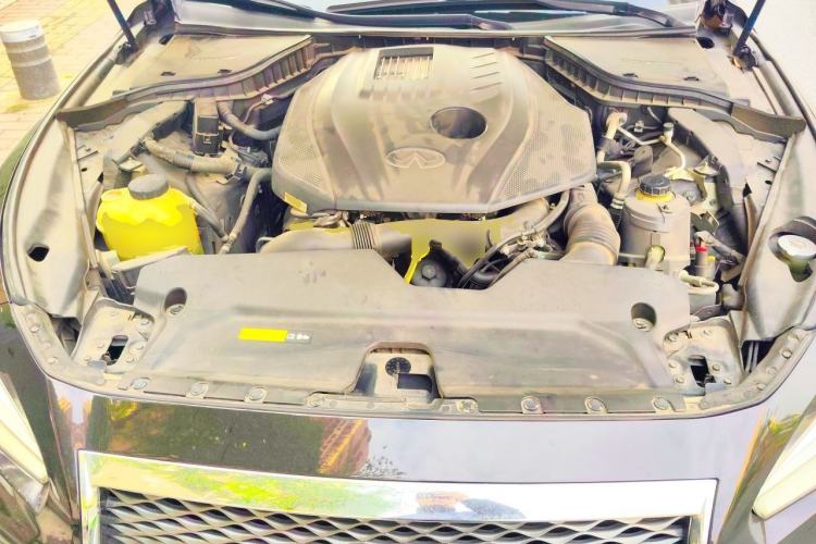 Used Infiniti Q50L 2016 2.0T Comfort Edition Engine Bay