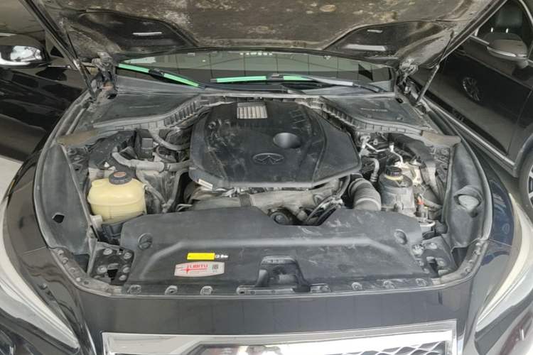 Used Infiniti Q50L 2016 2.0T Ambition Edition Engine Bay