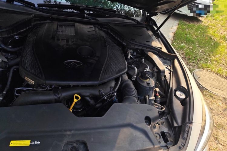 Used Infiniti Q50L 2016 2.0T Enjoyment Edition Engine Bay Left