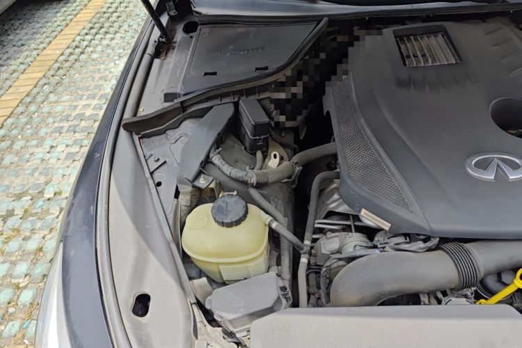 Used Infiniti Q50L 2016 2.0T Enjoyment Edition Engine Bay Right