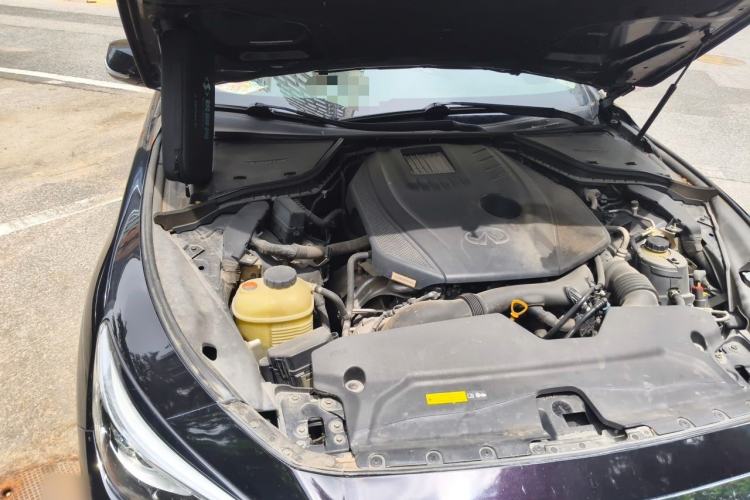 Used Infiniti Q50L 2016 2.0T Luxury Edition Engine Bay Right