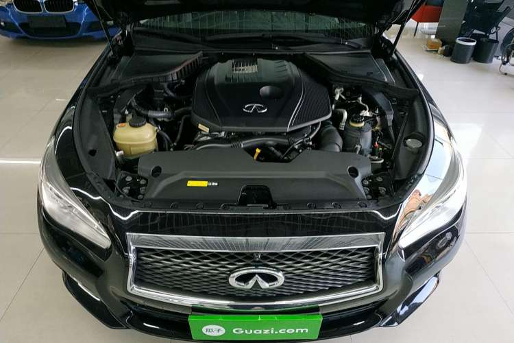 Used Infiniti Q50L 2016 2.0T Comfort Edition Engine Bay