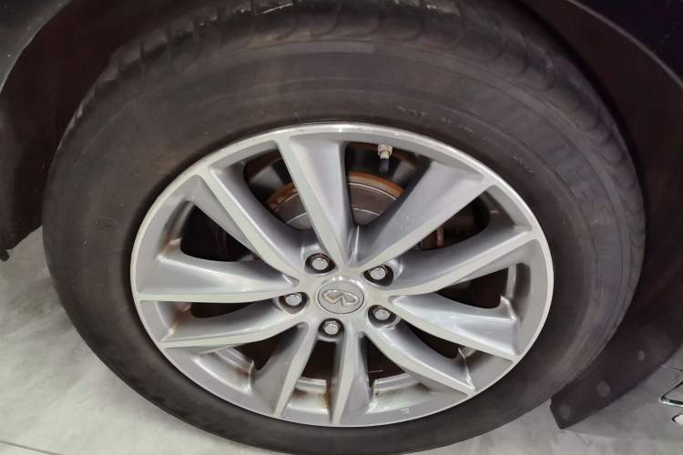 Used Infiniti Q50L 2016 2.0T Enjoyment Edition Exterior 3