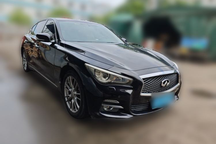 Used Infiniti Q50L 2016 2.0T Enjoyment Edition Front Right 45 Deg