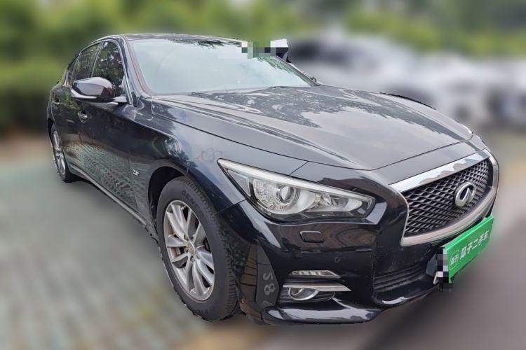 Used Infiniti Q50L 2016 2.0T Enjoyment Edition Front Right 45 Deg