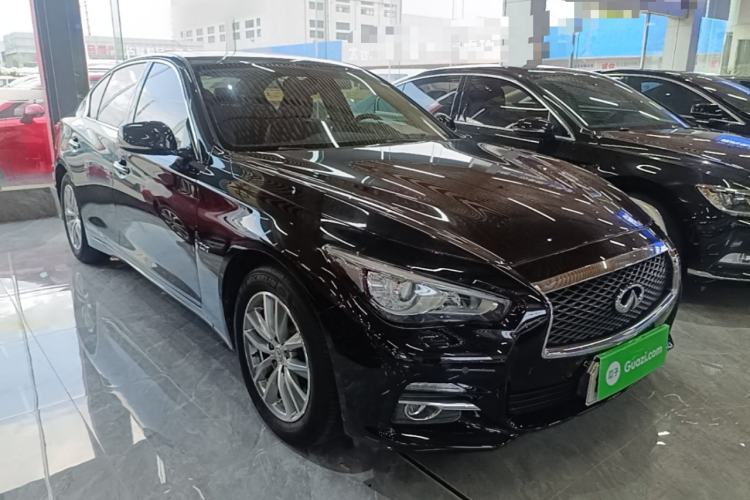 Used Infiniti Q50L 2016 2.0T Enjoyment Edition Front Right 45 Deg