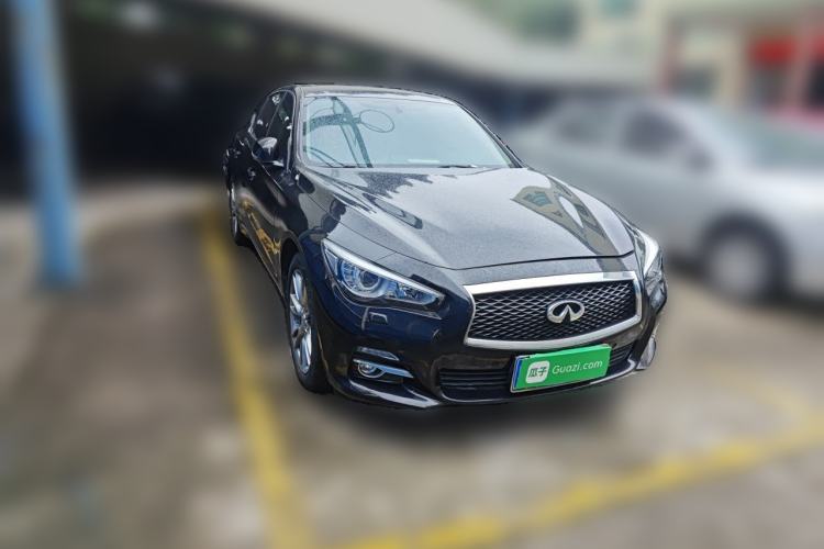 Used Infiniti Q50L 2016 2.0T Enjoyment Edition Front Right 45 Deg