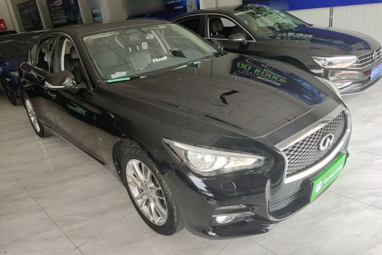 Used Infiniti Q50L 2016 2.0T Ambition Edition Front Right 45 Deg