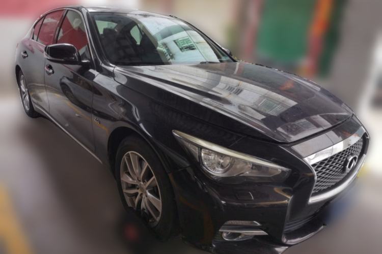 Used Infiniti Q50L 2016 2.0T Enjoyment Edition Front Right 45 Deg