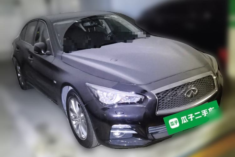 Used Infiniti Q50L 2016 2.0T Enjoyment Edition Front Right 45 Deg