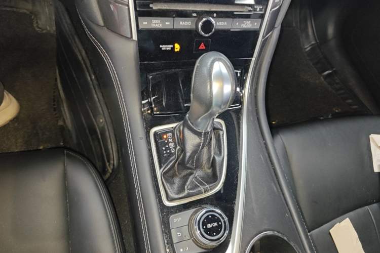 Used Infiniti Q50L 2016 2.0T Comfort Edition Gear Lever
