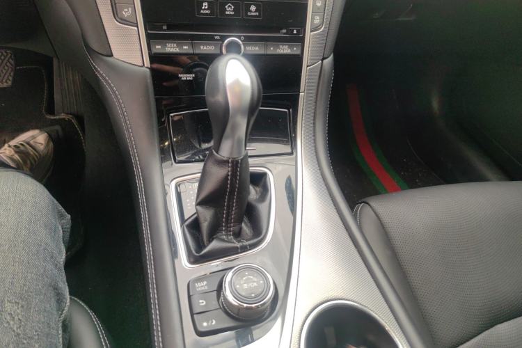 Used Infiniti Q50L 2016 2.0T Enjoyment Edition Gear Lever