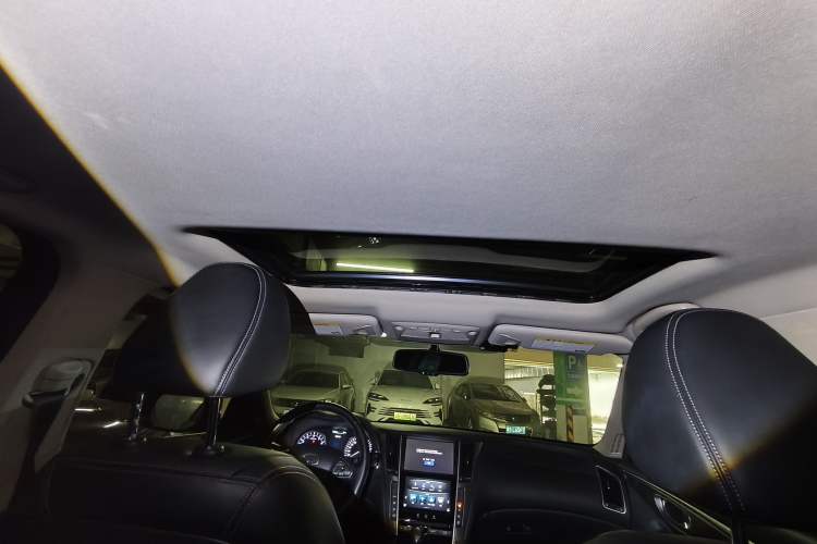 Used Infiniti Q50L 2016 2.0T Enjoyment Edition Headliner