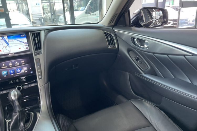 Used Infiniti Q50L 2016 2.0T Enjoyment Edition Interior 10