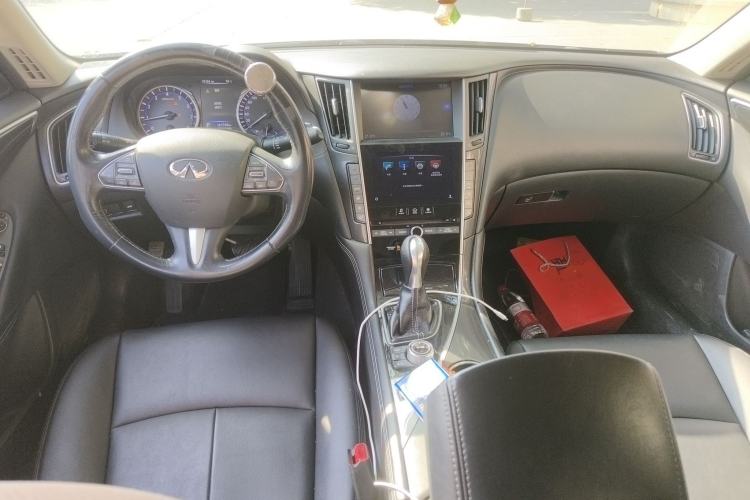 Used Infiniti Q50L 2016 2.0T Comfort Edition Interior 2