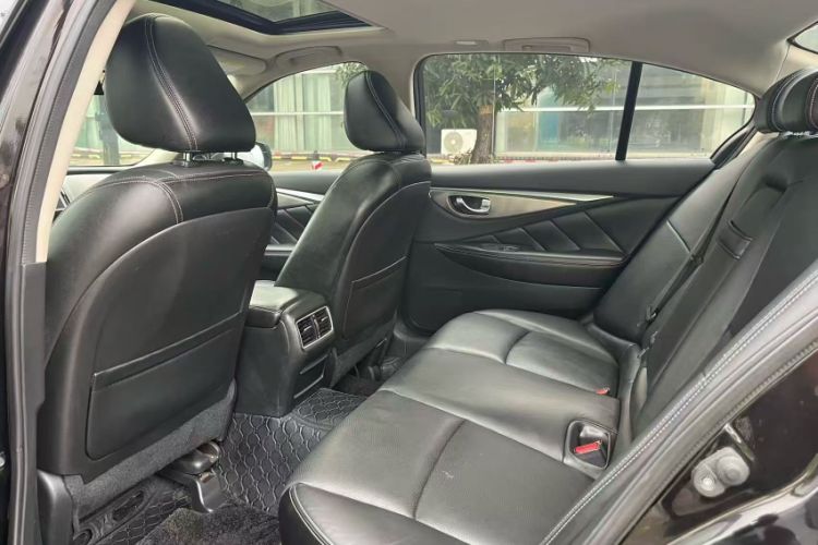Used Infiniti Q50L 2016 2.0T Enjoyment Edition Interior 4