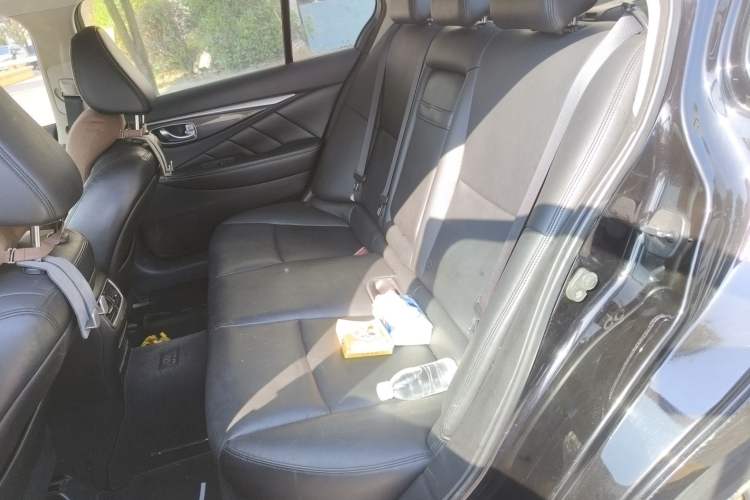 Used Infiniti Q50L 2016 2.0T Comfort Edition Interior 4