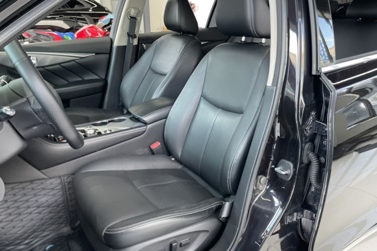 Used Infiniti Q50L 2016 2.0T Enjoyment Edition Interior 7