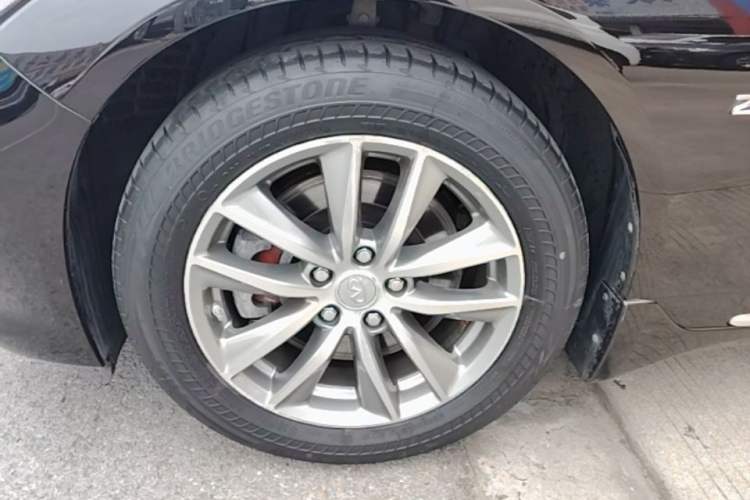 Used Infiniti Q50L 2016 2.0T Enjoyment Edition Left Front Wheel Hub