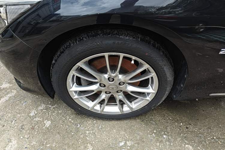 Used Infiniti Q50L 2016 2.0T Ambition Edition Left Front Wheel Hub